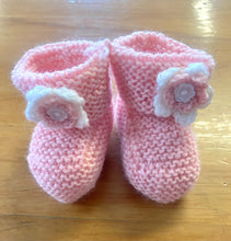 Load image into Gallery viewer, Merino Knitted Flower Booties - 0-3 months