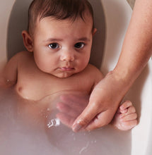 Load image into Gallery viewer, b.box Body Soothe 350ml Soap-free Mineral Soak