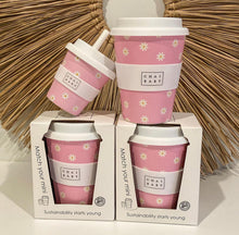 Load image into Gallery viewer, Chai Baby Adult Cup - Delightful Daisy