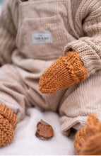 Load image into Gallery viewer, Acorn Cottontail Mittens - Caramel