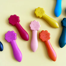 Load image into Gallery viewer, Haku Yoka Smile Crayons (12 pc)