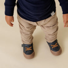 Load image into Gallery viewer, Pretty Brave Boston - Indigo Speckle