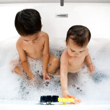 Load image into Gallery viewer, Boon Cogs Bath Toy