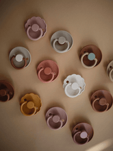 Load image into Gallery viewer, Frigg Silicone Rope Pacifier 2 pack - Blush