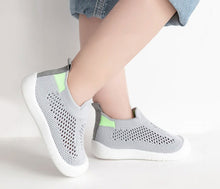 Load image into Gallery viewer, Mum2mum Little Kicks - Choose your colour