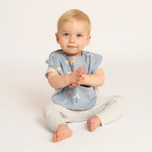 Load image into Gallery viewer, All4ella Recycled Pouch Bib - Trucks