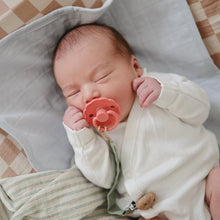 Load image into Gallery viewer, Frigg 4 Pack Edition Silicone Pacifiers - Rosy Romance