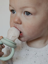 Load image into Gallery viewer, Petite Eats First Taste Feeder - Choose Your Colour