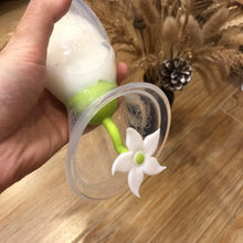 Load image into Gallery viewer, Haakaa Silicone Breast Pump Flower Stopper