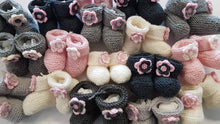 Load image into Gallery viewer, Merino Knitted Flower Booties - 0-3 months