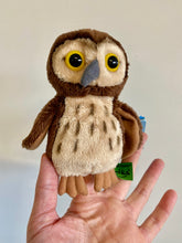 Load image into Gallery viewer, Ruru (Morepork) Finger Puppet 12cm