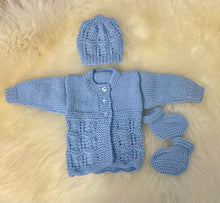 Load image into Gallery viewer, 100% Merino Matinee Jacket &amp; Matching Beanie &amp; Bootie - Blue- PREM SIZE (00000)
