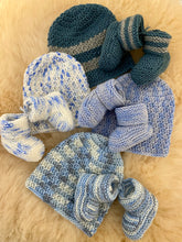 Load image into Gallery viewer, Knitted Booties & Beanies - 0-3 months - Choose your colour