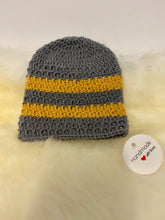 Load image into Gallery viewer, Knitted Booties & Beanies - 0-3 months - Choose your colour