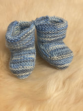 Load image into Gallery viewer, Knitted Booties & Beanies - 0-3 months - Choose your colour