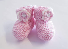 Load image into Gallery viewer, Merino Knitted Flower Booties - 0-3 months