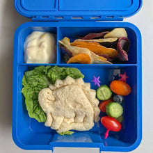 Load image into Gallery viewer, Lunch Punch Sandwich Cutters 2pk - Dinosaurs
