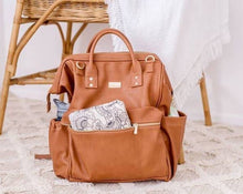 Load image into Gallery viewer, Isoki Byron Backpack - Amber