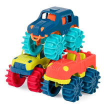 Load image into Gallery viewer, Battat Thunder Monster - 6 Mini Trucks