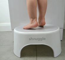 Load image into Gallery viewer, Shnuggle Step Stool