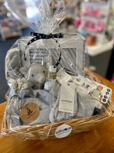 Load image into Gallery viewer, Newborn Baby Care Package (Grey)
