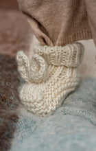 Load image into Gallery viewer, Acorn Cottontail Booties - Cream
