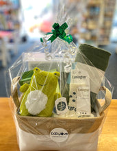 Load image into Gallery viewer, Newborn Baby Care Package (Green)
