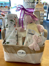 Load image into Gallery viewer, Newborn Baby Girl Care Package (Pink)
