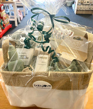 Load image into Gallery viewer, Newborn Baby Care Package (Green)
