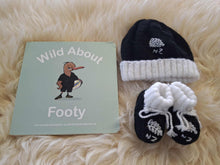 Load image into Gallery viewer, NZ Knitted Beanie - Black/White

