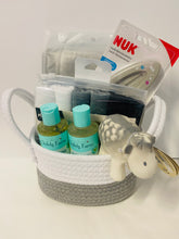 Load image into Gallery viewer, Newborn Baby Care Package (Bath)
