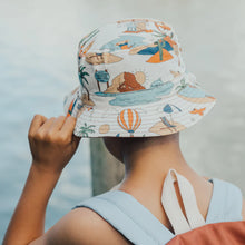 Load image into Gallery viewer, Crywolf Reversible Bucket Hat - Paradise
