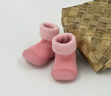 Load image into Gallery viewer, Mum2mum Shoe Socks - Choose your colour
