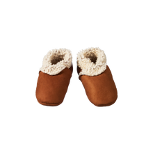 Load image into Gallery viewer, Nature Baby Lambskin Booties - Cinnamon

