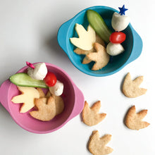 Load image into Gallery viewer, Lunch Punch Sandwich Cutters 2pk - Dinosaurs
