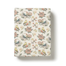 Load image into Gallery viewer, Wilson &amp; Frenchy Bassinet Sheet - Hello Birdie
