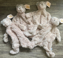 Load image into Gallery viewer, Lily &amp; George Bentley Plush Bear Comforter
