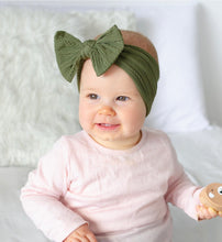 Load image into Gallery viewer, Mod &amp; Tod Cable Bow Headband - Olive

