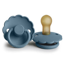 Load image into Gallery viewer, Frigg Daisy Latex Pacifier 2 pack - Glacier Blue
