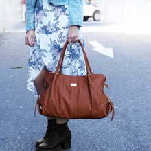 Load image into Gallery viewer, Isoki Anakie Satchel - Amber
