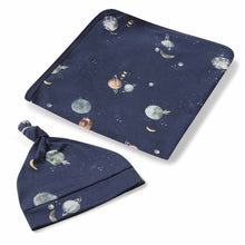Load image into Gallery viewer, Snuggle Hunny Kids Baby Jersey Wrap &amp; Beanie Set - Milky Way
